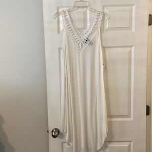 LM Beach Dress size L brand new with tag color white length 44” bust 40”
